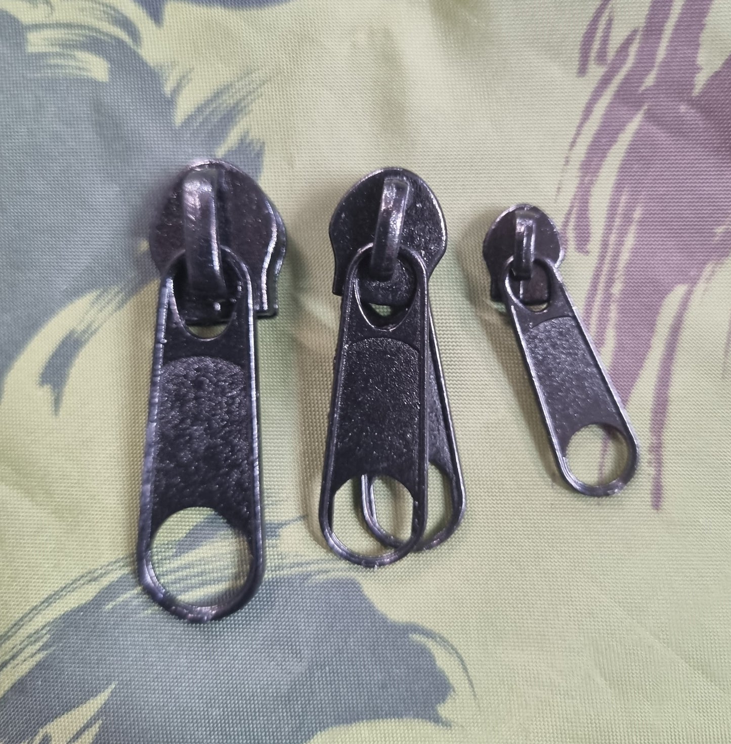 Zipper Sliders varying sizes