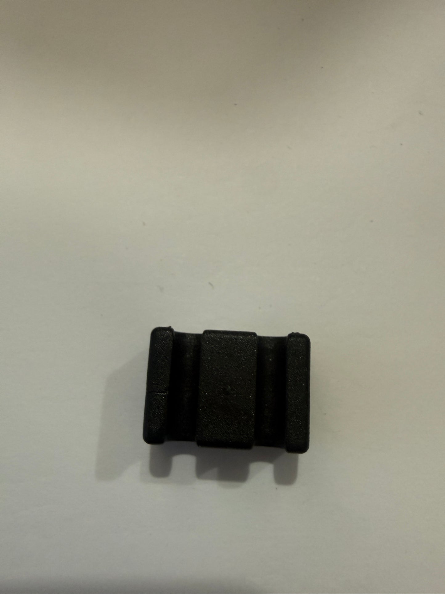 PLASTIC CABLE GUIDE/SLIDER TO FIT MANKUNG MK-XB56