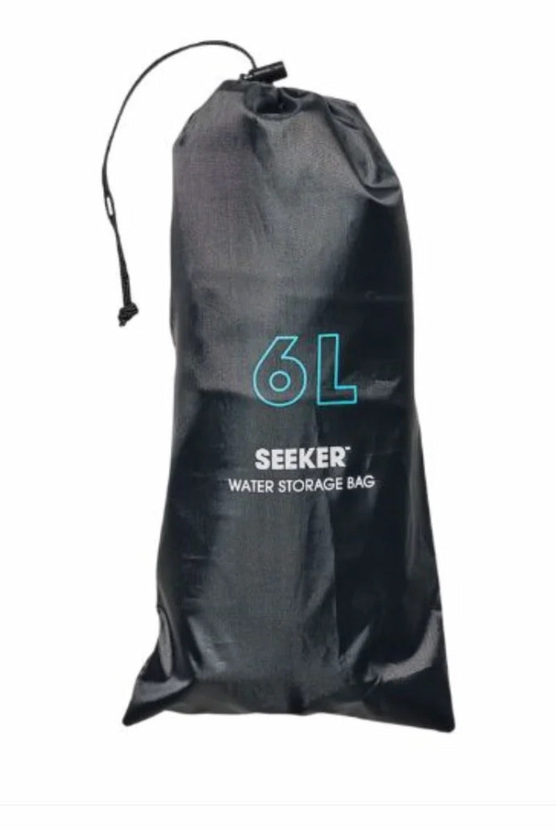 Black water storage bag labeled '6L Seeker' on a white background