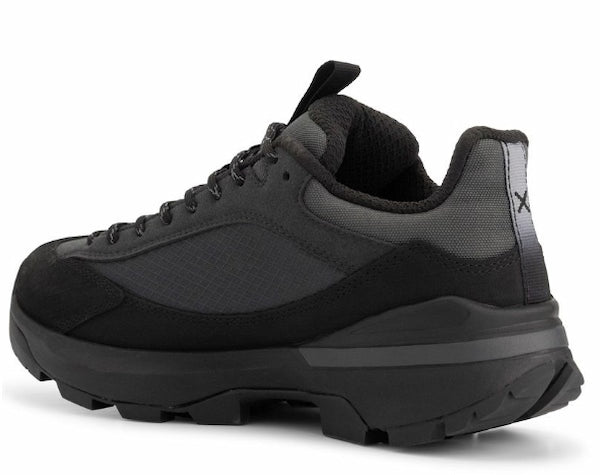 Hi-Tec Crest WP Black/Charcoal
